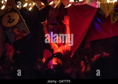 Example Singer 的图像结果