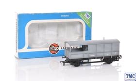 54360-6 Airfix OO Gauge BR 20 Ton Guards Van (Pre-Owned)