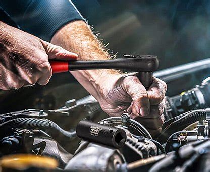 Using a Socket Set 的图像结果