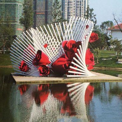 不锈钢花朵雕塑，公园景观雕塑 -宏通雕塑