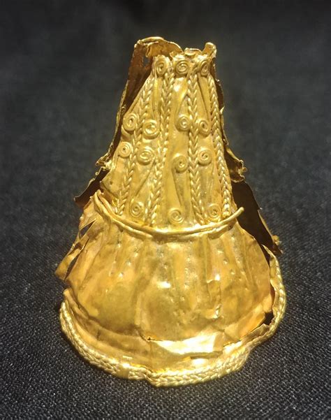 Philippine Pre-Colonial Gold Artifacts, 10th to 15th century. Recovered ...