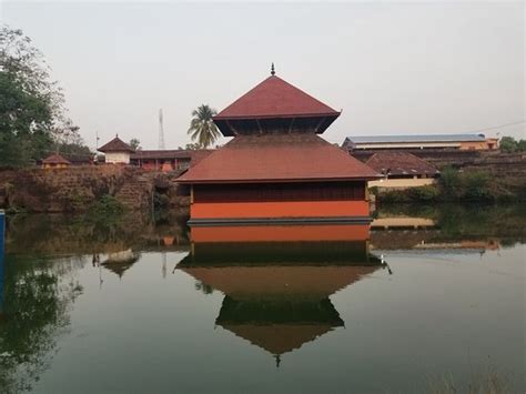 Ananthapura Lake Temple, Kasaragod - TripAdvisor
