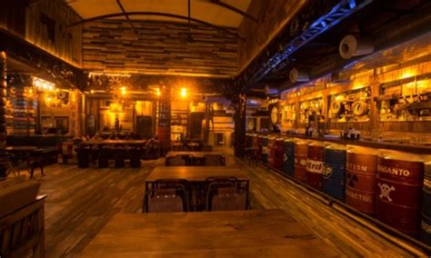 9 Top Bars To Catch The India Vs. Pakistan Match On Big Screen ...