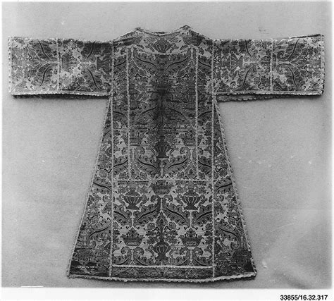 Dalmatic - Spanish - The Metropolitan Museum of Art