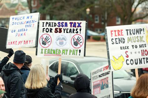 Free Trade Protest 的图像结果