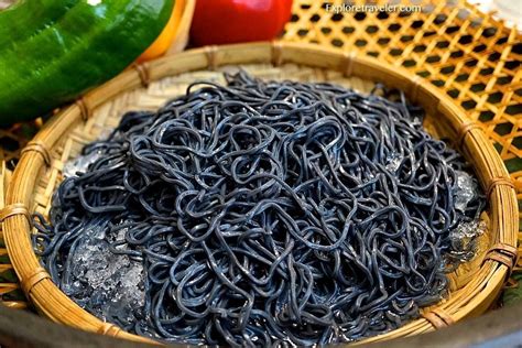 Bamboo Charcoal Noodles a unique taste in Taiwan in 2020 | Food places ...