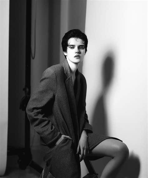 Androgynous Men The History Of Androgynous Fashion Up To Contemporary