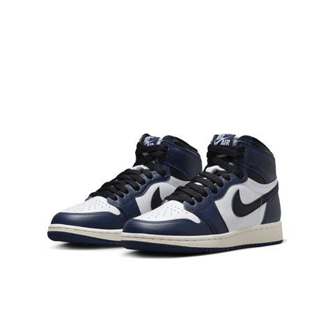 Older Kids' Air Jordan 1 High OG 'Midnight Navy' (FD1437-401) release ...