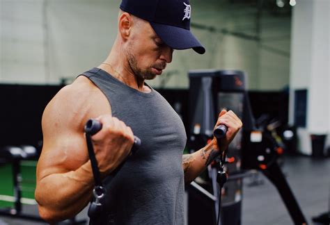 What Head Of The Bicep Do Spider Curls Work at Mason Mullan blog