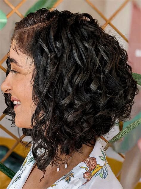 23 Stacked, Short Curly Bob Haircuts to Enhance Your Natural Curls
