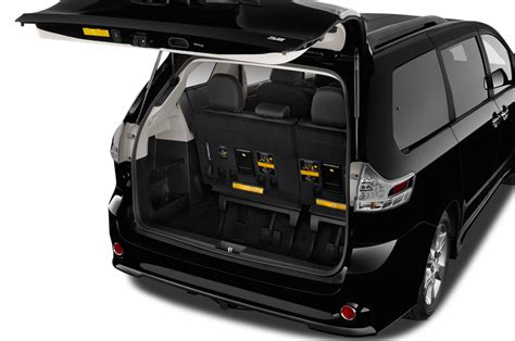 2017 Sienna Toyota Photos and Videos - MotorTrend