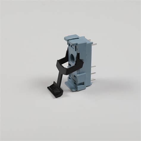 Buy Siemens 7RQ02021AX00 10A PCB MOUNTED PLUG IN RELAY — Vashi ...