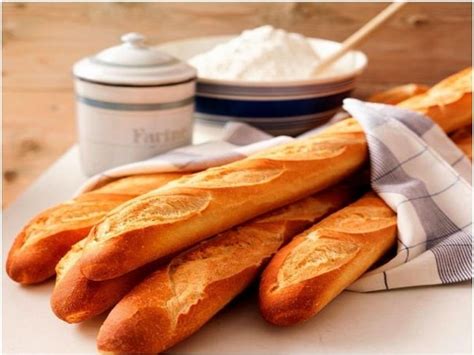 Nằm mơ thấy bánh mì là điềm báo gì? Ghi lô tô con gì?