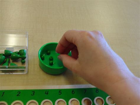 Division Using Clue Board 的图像结果