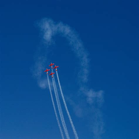 Download wallpaper 2780x2780 aircraft, flight, sky, minimalism, blue ...