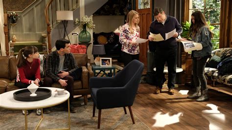 No Good Nick Review: The Netflix Sitcom Can't Get Past the Gimmick - TV ...