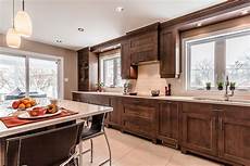 cuisine intemporelle cuisine contemporaine en bois et comptoirs de quartz laval cuisine intemporelle cuisine contemporaine en bois et comptoirs de quartz laval