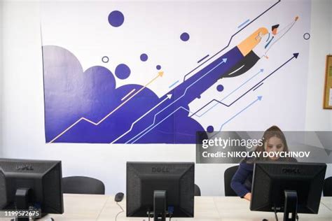 Employee Training Computer 的图像结果