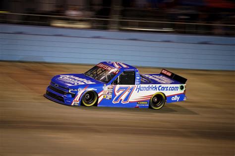 NASCAR Truck Series Atlanta lineup, TV schedule for Saturday's race