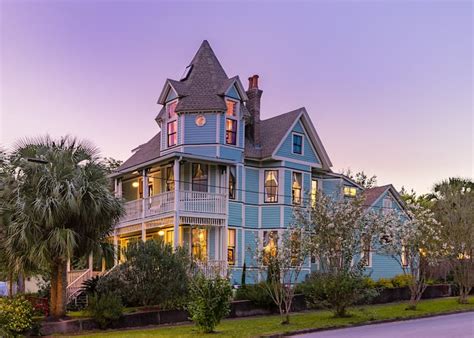 The Old Spanish Consulate General Suite - Castles for Rent in Pensacola ...