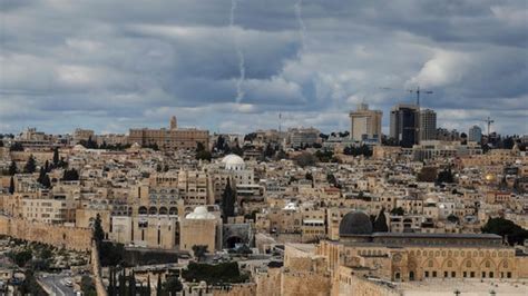 Israel-US attack on Iran ignites wider Middle East conflict: US bases ...