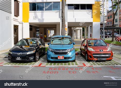13 Off Peak Cars Singapore Images, Stock Photos & Vectors | Shutterstock