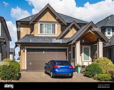 House With Garage at Bradley Guidry blog