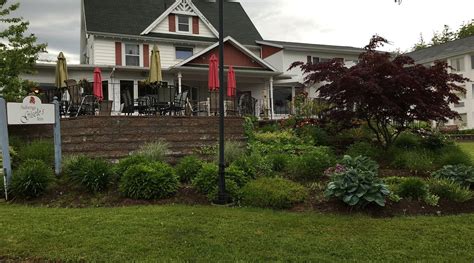 AUBERGE GISELE'S INN - RESTAURANT, Baddeck - Restaurant Reviews, Phone ...