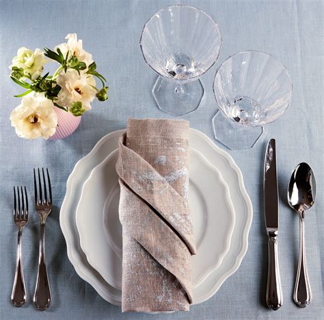 13 Sophisticated Ways to Fold a Napkin for Any Occasion | Napkin ...