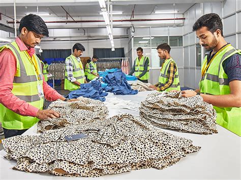 Top Apparel & Garment Manufacturer in Gurgaon, Delhi, India | Richa Global