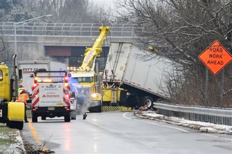 Jack-knifed tractor trailer shuts ramp off I-78 in Warren County ...
