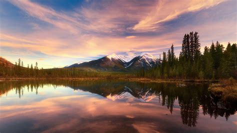 Bing HD Wallpaper Nov 11, 2024: Banff National Park, Alberta, Canada ...