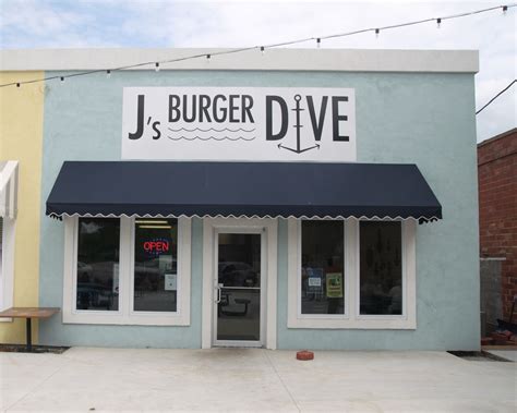 Hamilton Visitor’s Guide: J’s Burger Dive | Missouri Star Blog