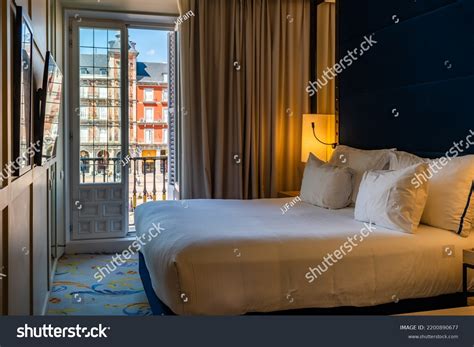 Room With No Windows