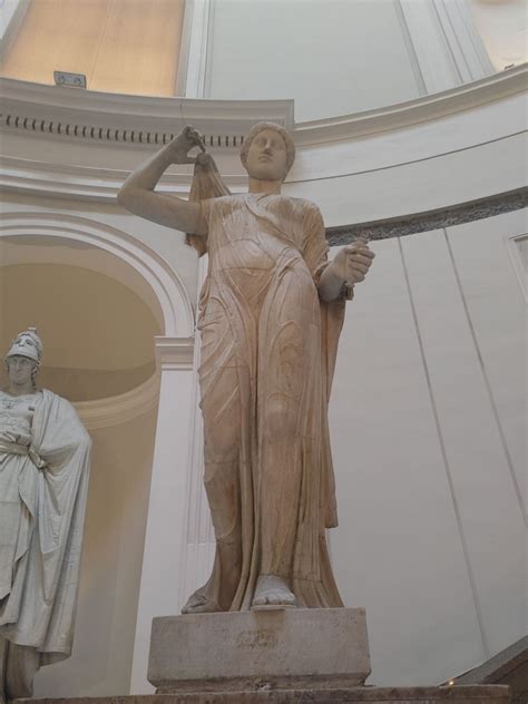 Roman sculpture depicting Aphrodite « IMPERIUM ROMANUM