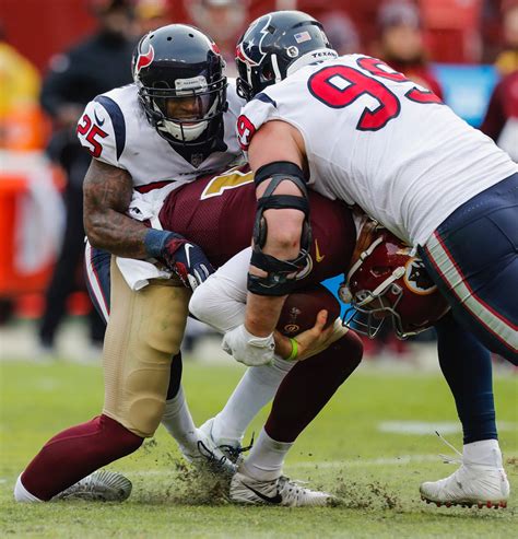 Gruesome Photo Of Alex Smith's Injury Shows Exact Moment When His Leg ...