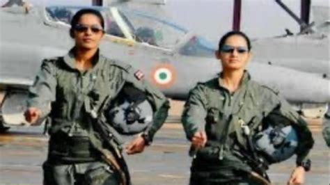 जापान में सुखोई उड़ाएंगी देश की पहली महिला फाइटर पायलट अवनी ...