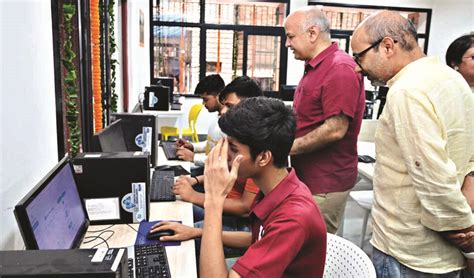 Sisodia launches second 'DSEU Lighthouse'