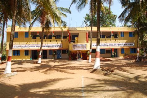 250pxHammarJabJabSchooljpeg