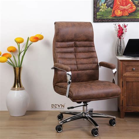 Lavesso Swivel Office Executive Chair (Brown) – DZYN Furnitures