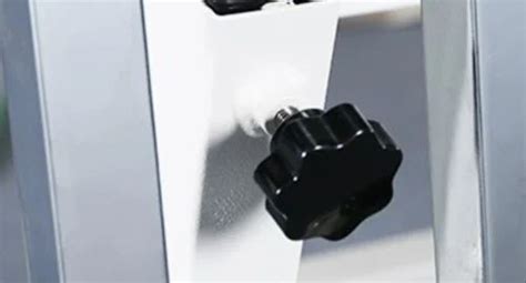 Treatment Tables - Physiotherapy Equipment Quadriceps Chair Quadriceps ...