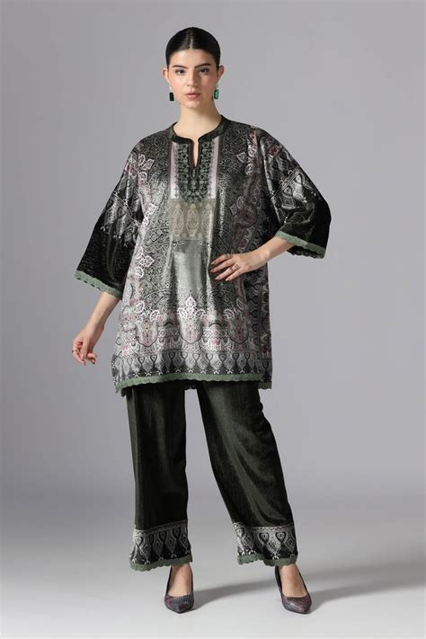 Women Branded Clothing - Buy Kurtis, Tunics, Dresses, Tops, Kaftan ...