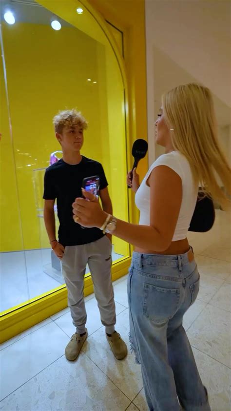 Claire Deyoe | Your Battery Percentage Is Your Budget! @clairelizzyx | Instagram