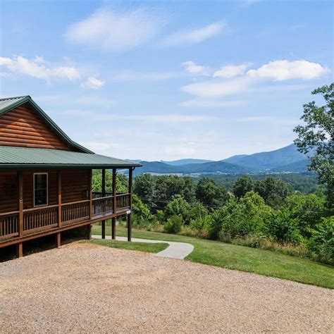 Stunning Mountain Views in Luxurious Log Home! - Cabins for Rent in ...