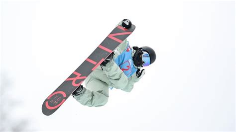 Snowboarding Halfpipe 的图像结果