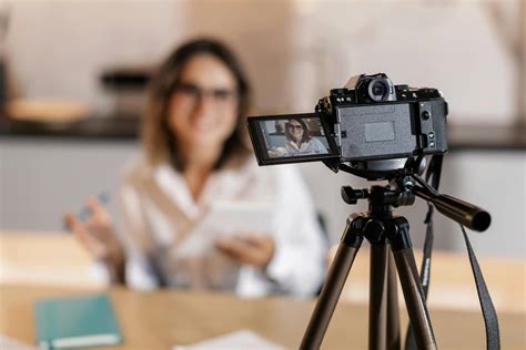 Top 5 Best Vlog Editing Apps for YouTube & TikTok in 2026 [Free & Paid]
