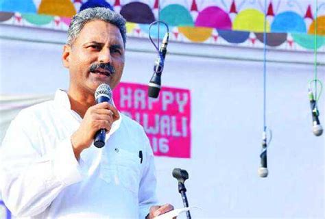Inside Tihar, Farooqui trains inmates to put up stage productions ...