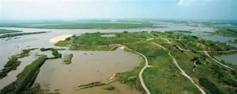 上游水量不断加大 松花江哈尔滨段水位上涨致农作物被淹-图片频道