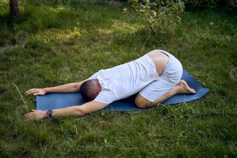 Alien Yoga 的图像结果