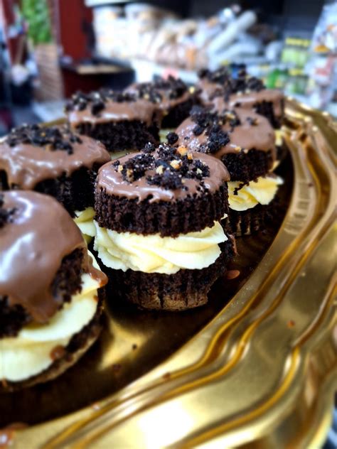 Chocolate Fresh Cream Clouds 8's - Holtons Retail Convenience